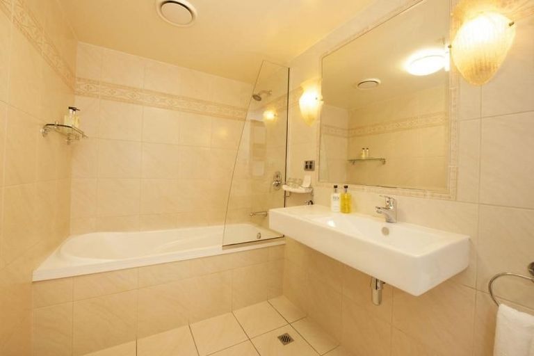 Photo of property in Orchard Cottages, 312/6 Point Road, Monaco, Nelson, 7011