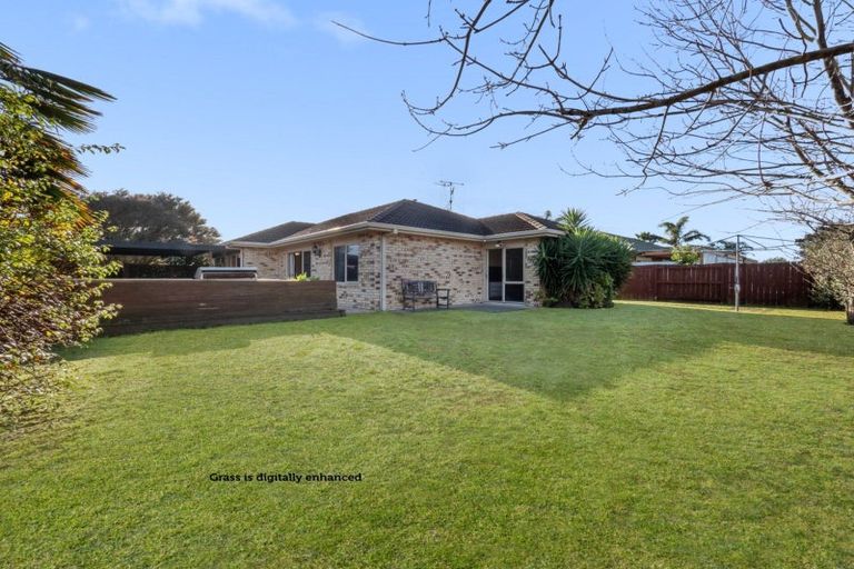 Photo of property in 30 Mcleod Place, Papamoa Beach, Papamoa, 3118
