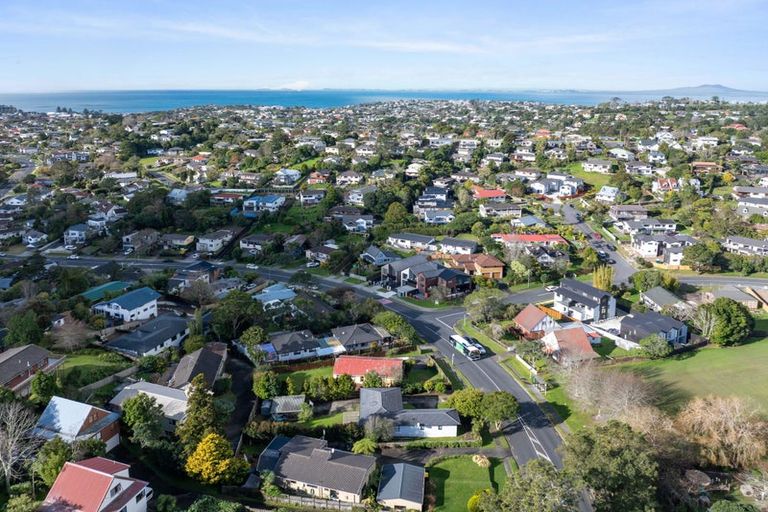 Photo of property in 108 Oaktree Avenue, Browns Bay, Auckland, 0630