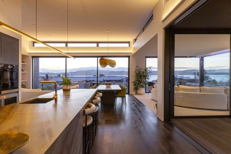 Photo of property in 35 Pukenamu Road, Rainbow Point, Taupo, 3330