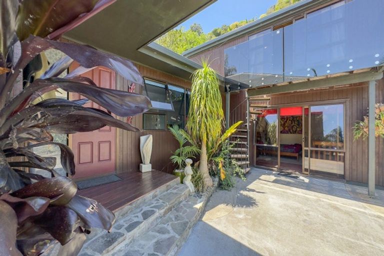 Photo of property in 304 Thames Coast Sh25 Road, Thornton Bay, Thames, 3575