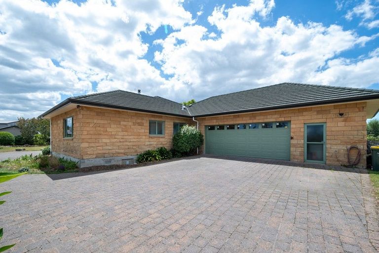 Photo of property in 29 Sunny Crescent, Huapai, Kumeu, 0810