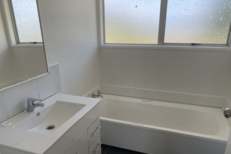 Photo of property in 13c Rangiora Crescent, Wairakei, Taupo, 3332