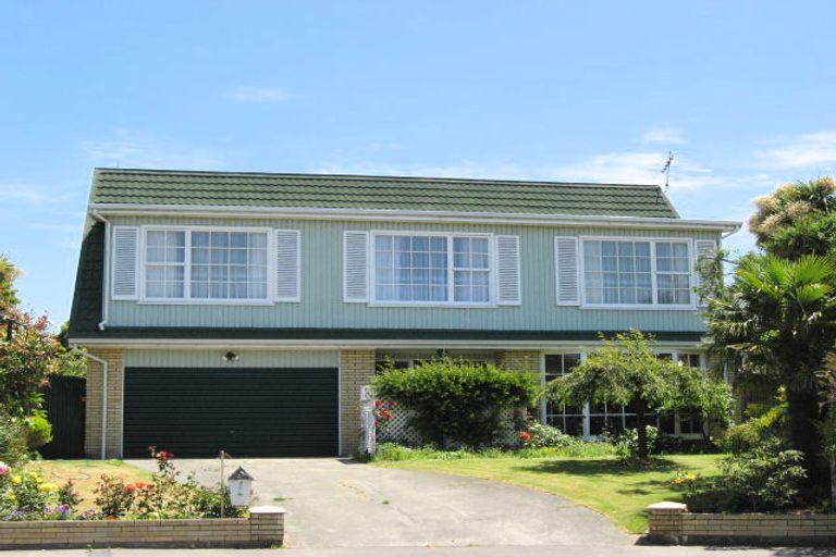 Photo of property in 7 Larkhill Place, Russley, Christchurch, 8042