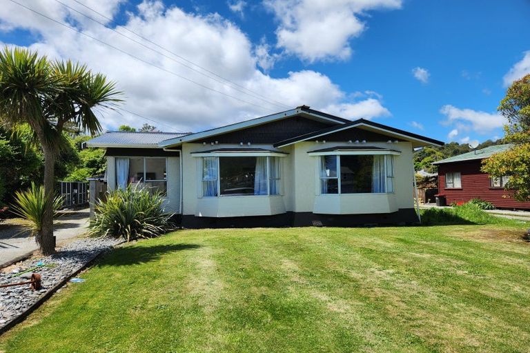 Photo of property in 18 Hall-jones Street, Runanga, 7803
