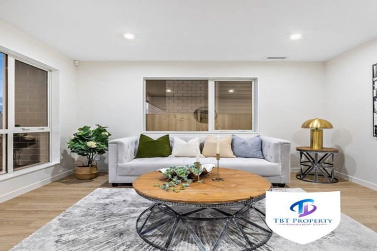 Photo of property in 17 Bushfield Drive, Flat Bush, Auckland, 2019