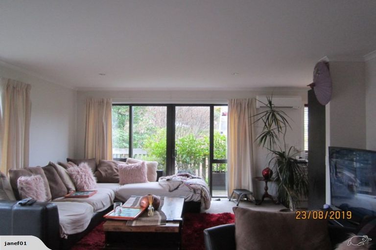 Photo of property in 29a Kapiti Crescent, Titahi Bay, Porirua, 5022