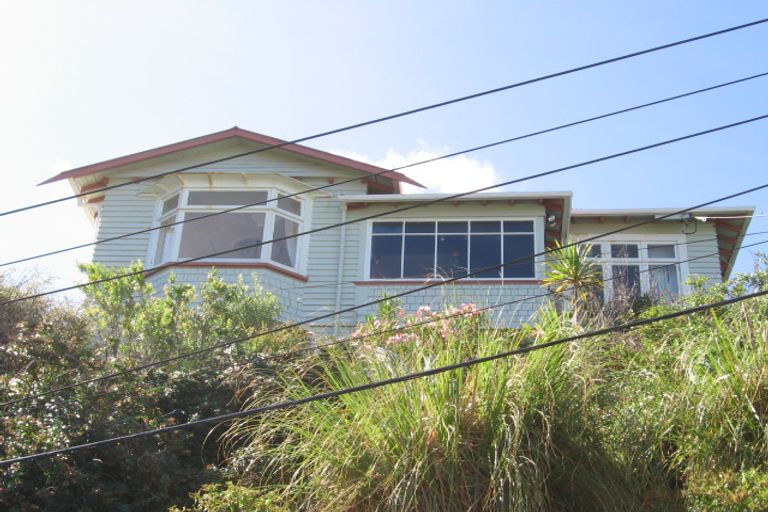 Photo of property in 11 Aranoni Street, Island Bay, Wellington, 6023