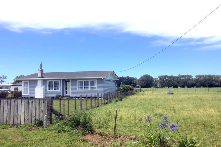 Photo of property in 10 Jones Street, Porangahau, 4291