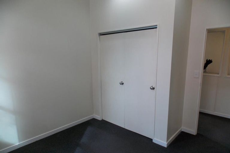 Photo of property in Terrace Tower Apartments, 1/126 The Terrace, Wellington Central, Wellington, 6011