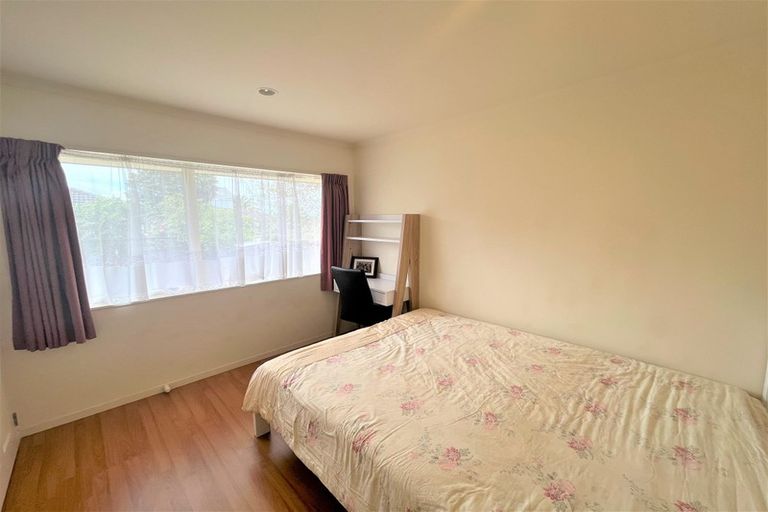 Photo of property in 24 Stewart Gibson Place, Manurewa, Auckland, 2105