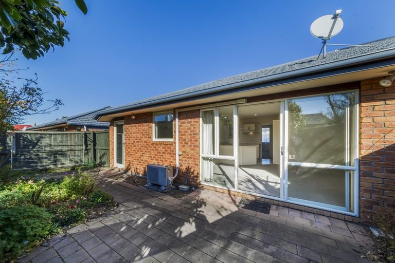Photo of property in 17d Division Street, Riccarton, Christchurch, 8041