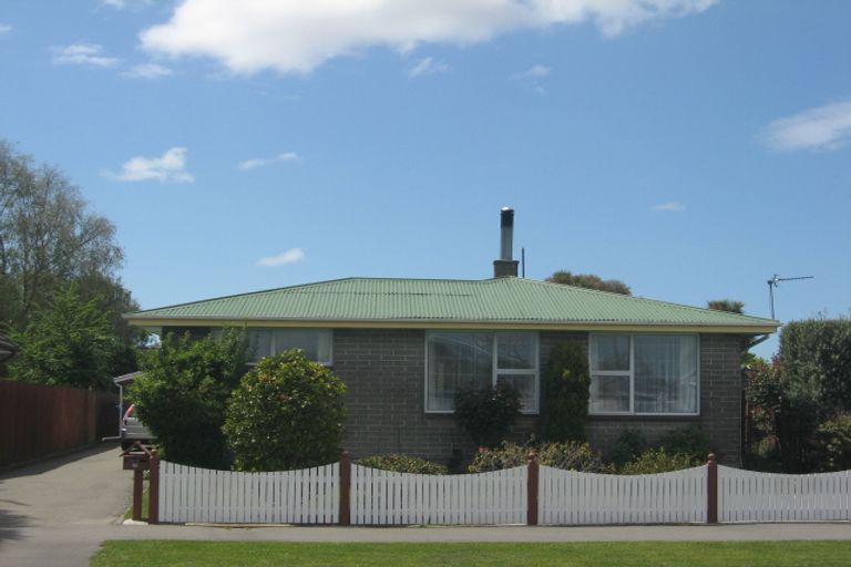 Photo of property in 32 Reynolds Avenue, Bishopdale, Christchurch, 8053