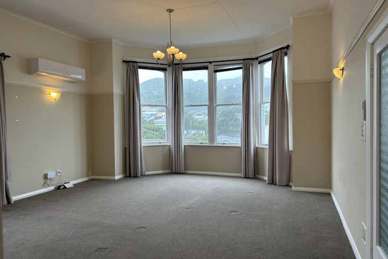 Photo of property in 36 The Parade, Island Bay, Wellington, 6023