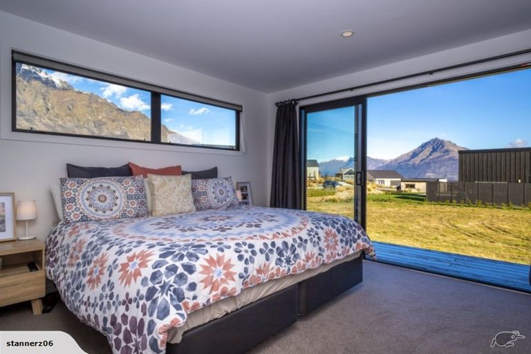 Photo of property in 39 Jacks Point Rise, Jacks Point, Queenstown, 9371