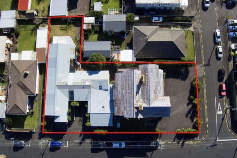 Photo of property in 26 Weymouth Street, New Plymouth, 4310