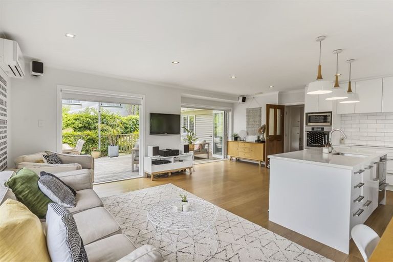 Photo of property in 3 Bevyn Street, Castor Bay, Auckland, 0620