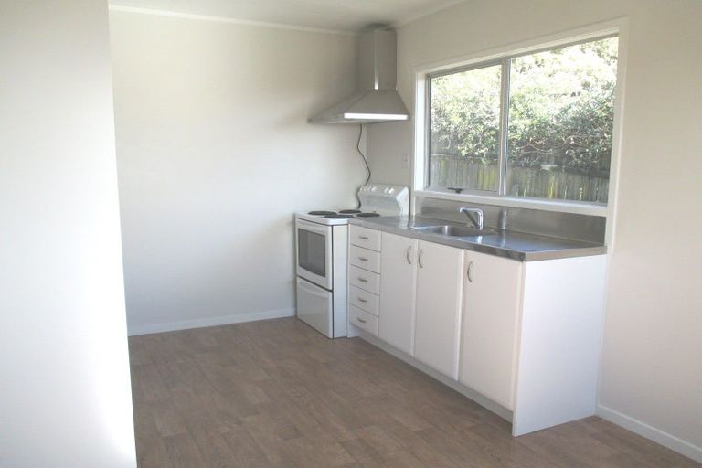 Photo of property in 50 Parrs Cross Road, Henderson, Auckland, 0612