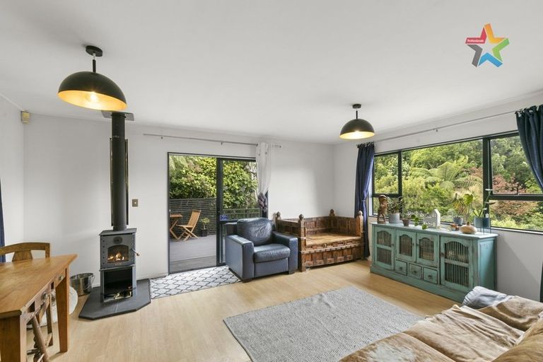 Photo of property in 3/4 Dowse Drive, Maungaraki, Lower Hutt, 5010