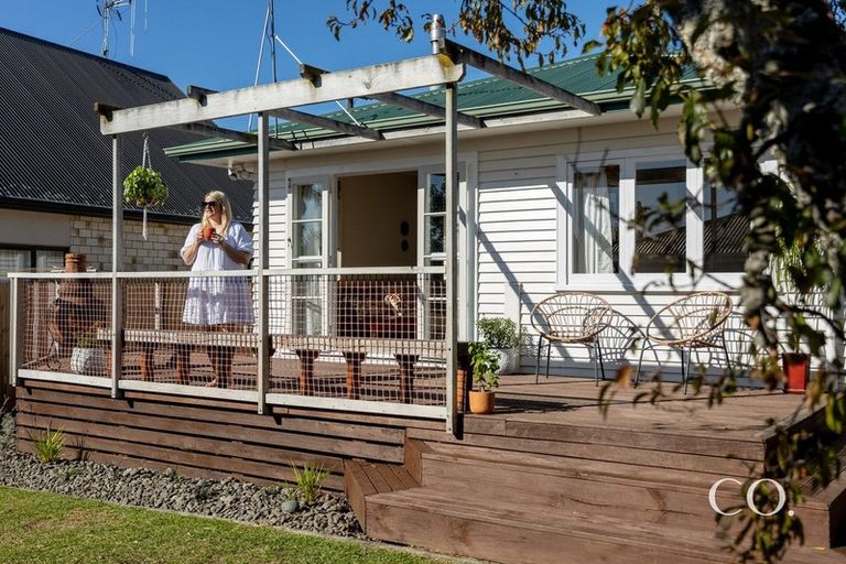 Photo of property in 17 Princess Road, Bellevue, Tauranga, 3110