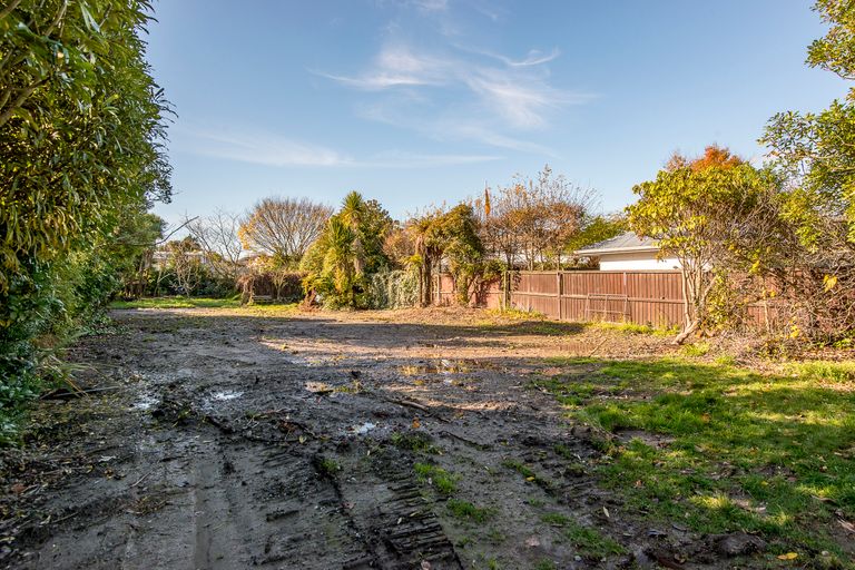 Photo of property in 123 Fifield Terrace, Opawa, Christchurch, 8023