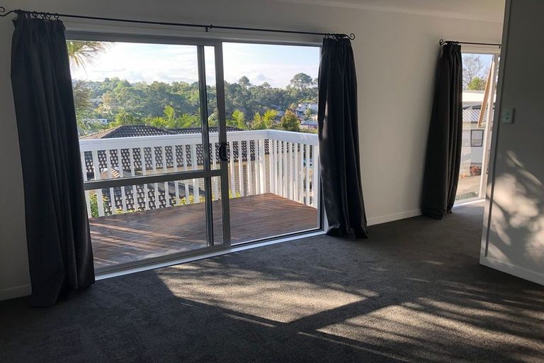 Photo of property in 153 Browns Bay Road, Browns Bay, Auckland, 0630