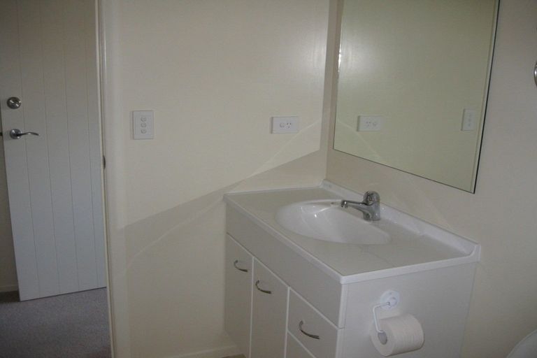 Photo of property in 80 Williams Street, Cambridge, 3434