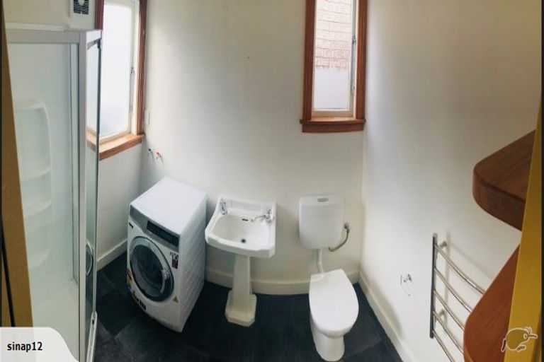 Photo of property in 14 Luxford Street, Berhampore, Wellington, 6023