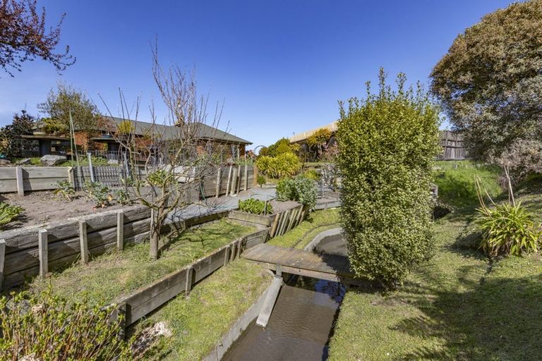 Photo of property in 6 Thornhill Place, Sockburn, Christchurch, 8042