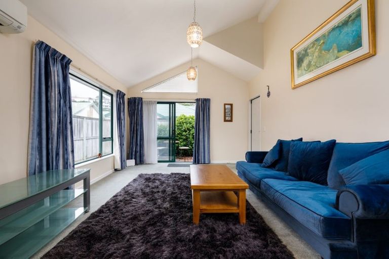 Photo of property in Miramar Villas, 7/6 Brussels Street, Miramar, Wellington, 6022