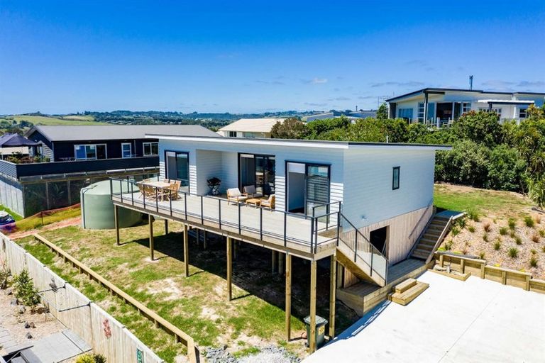 Photo of property in 4 Manuka Close, Mangawhai, 0505