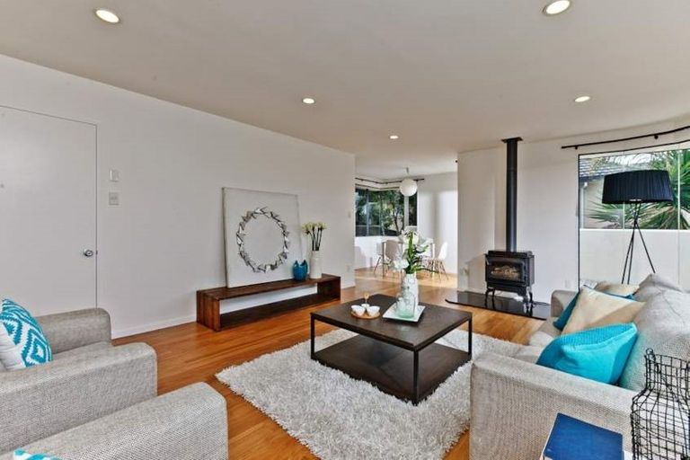 Photo of property in 54 Bushlands Park Drive, Albany, Auckland, 0632