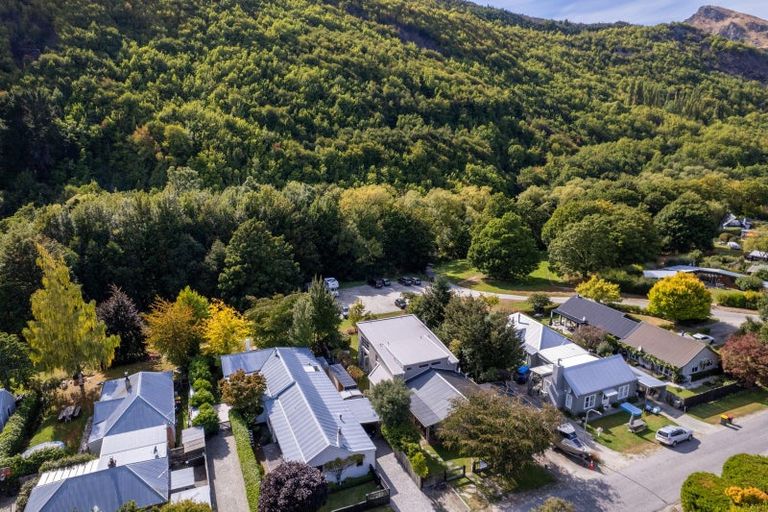 Photo of property in 23 Nairn Street, Arrowtown, 9302
