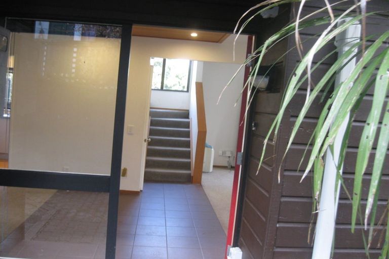 Photo of property in 2/27 Macdonald Crescent, Te Aro, Wellington, 6011