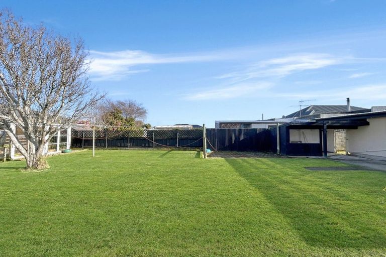 Photo of property in 17 Renfrew Street, Waikiwi, Invercargill, 9810