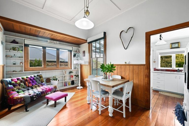 Photo of property in 106 Forest Lake Road, Forest Lake, Hamilton, 3200