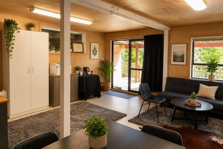 Photo of property in 76 Dowse Drive, Maungaraki, Lower Hutt, 5010