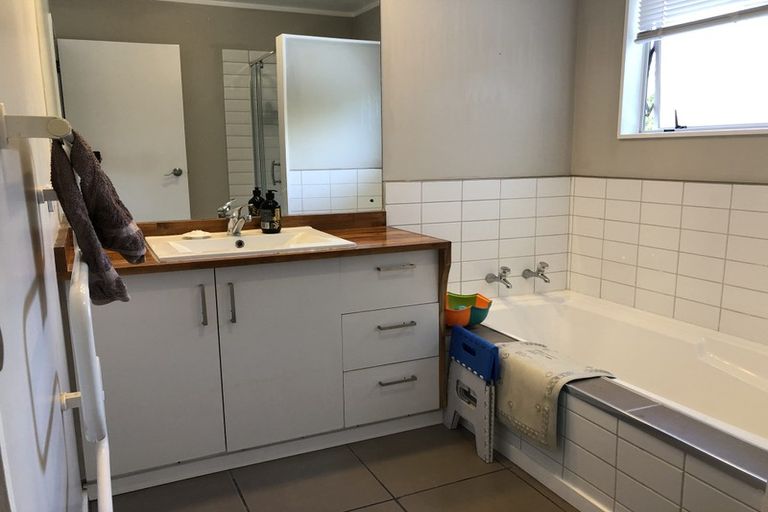 Photo of property in 27 Arbor-lea Avenue, Richmond, 7020