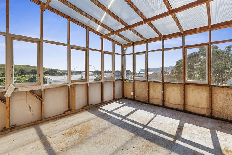 Photo of property in 88a Mana Esplanade, Paremata, Porirua, 5026