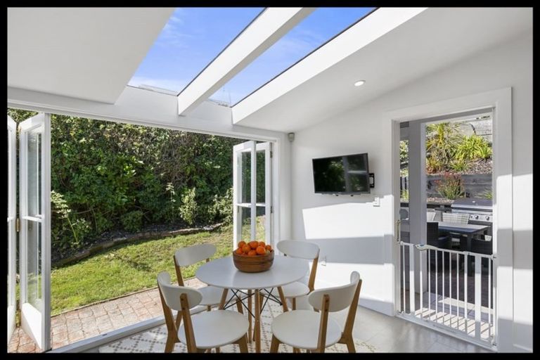 Photo of property in 27 Everest Street, Khandallah, Wellington, 6035