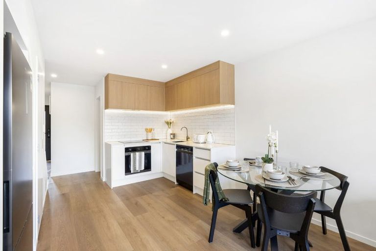 Photo of property in 1/6 Ngaroma House Drive, Hobsonville, Auckland, 0616