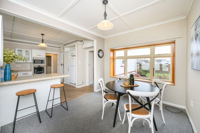 Photo of property in 70 Chelwood Street, Takaro, Palmerston North, 4412