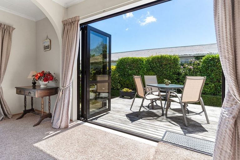 Photo of property in 3/21 Dublin Street, Martinborough, 5711