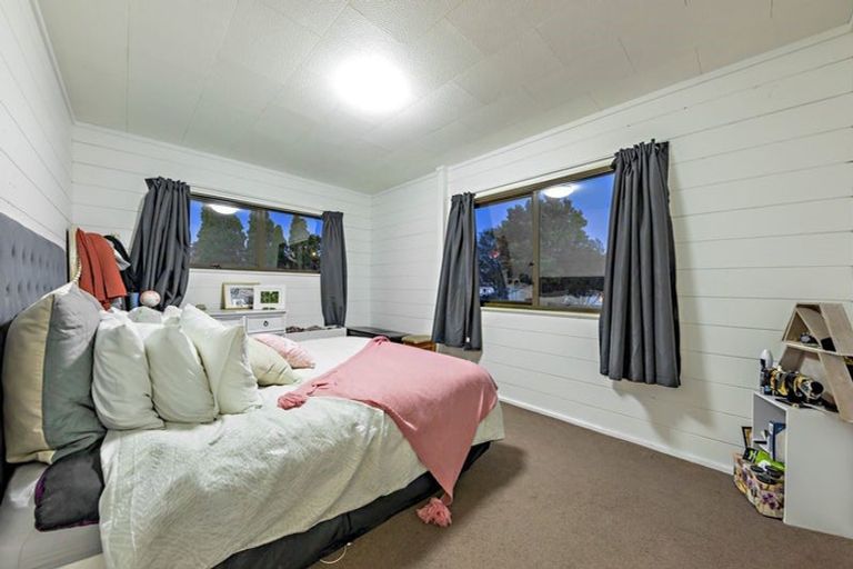 Photo of property in 2/11 Bluewater Place, Wattle Downs, Auckland, 2103