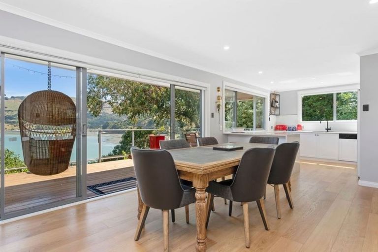 Photo of property in 10 Bayview Crescent, Duvauchelle, 7581