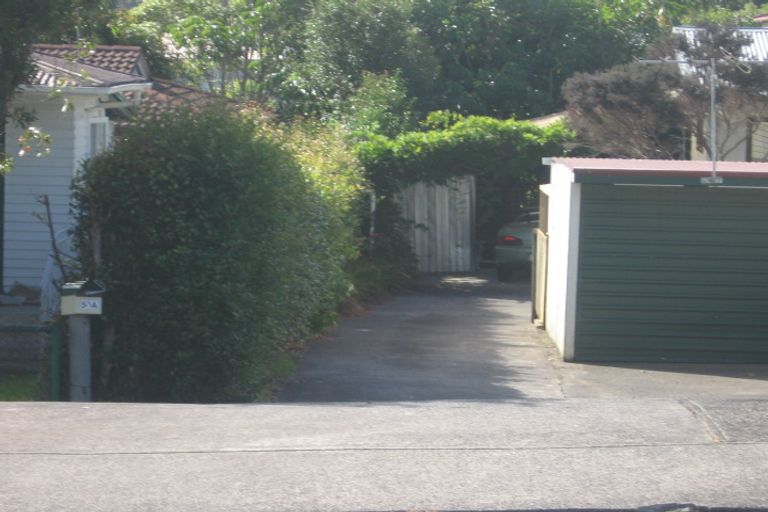 Photo of property in 2/50 College Road, Northcote, Auckland, 0627