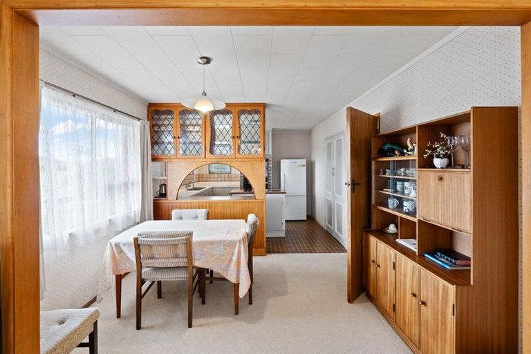 Photo of property in 18a Moenui Avenue, Orewa, 0931