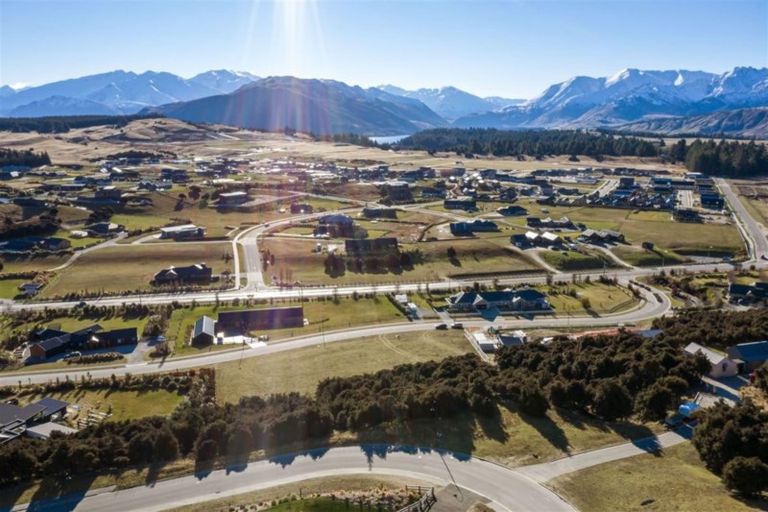 Photo of property in 3 Highfield Ridge, Wanaka, 9305