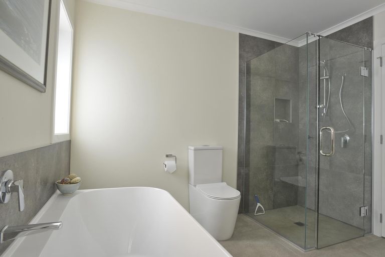 Photo of property in 64 Feist Street, Carterton, 5713