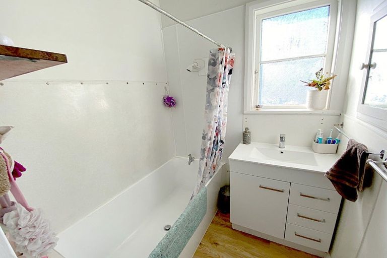 Photo of property in 14 Tika Street, Riccarton, Christchurch, 8041